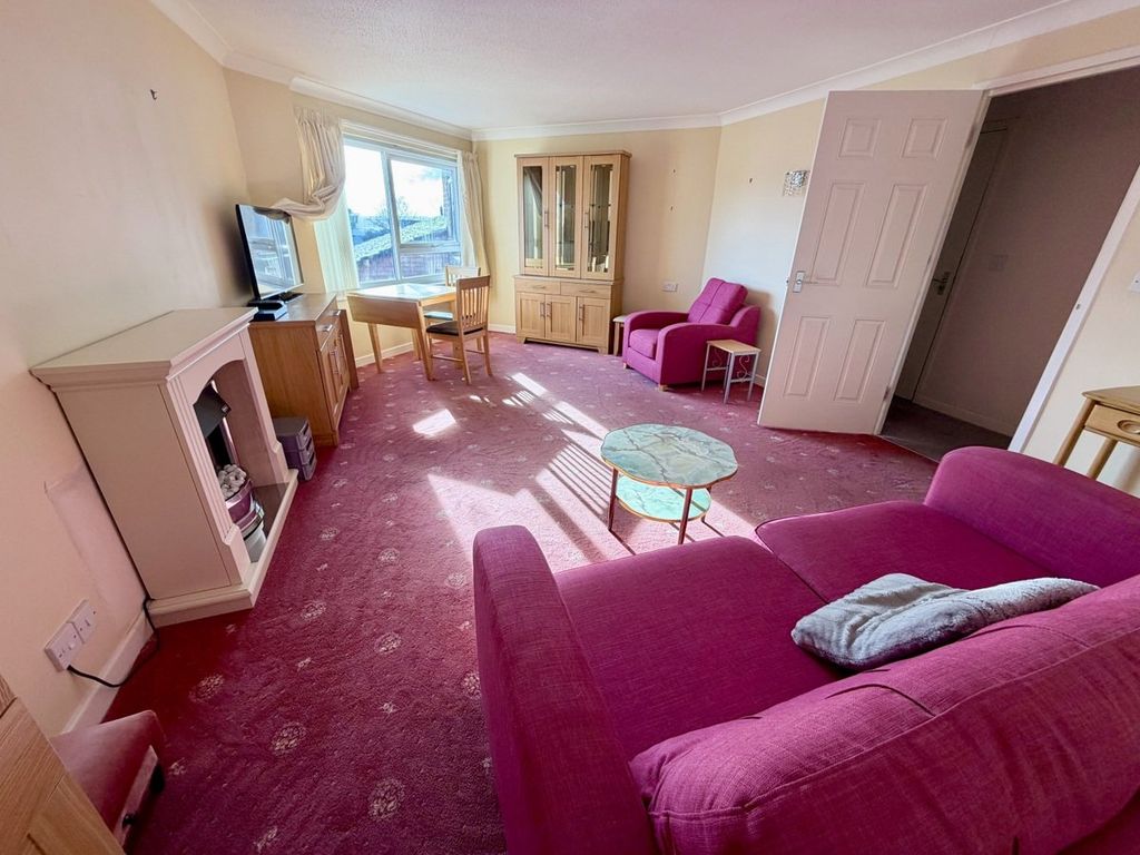 Property photo 2 of 18