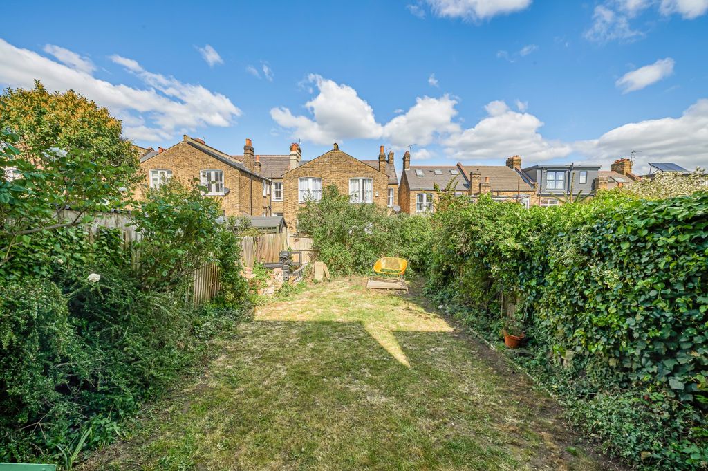 Property photo 3 of 23 Picture No. 05