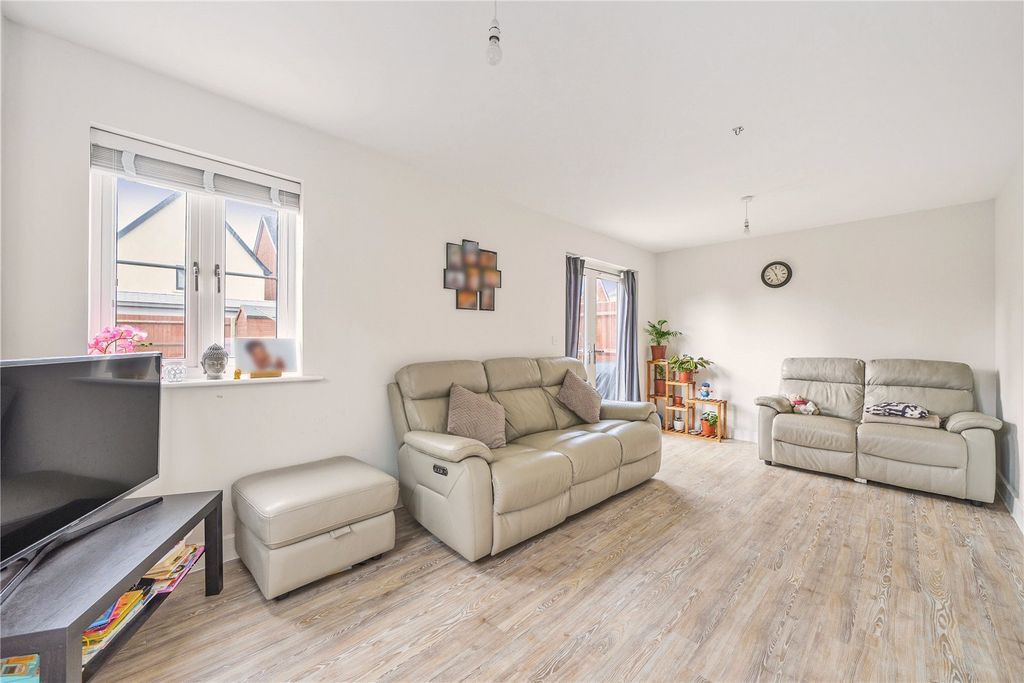 Property photo 2 of 12 Picture No. 03