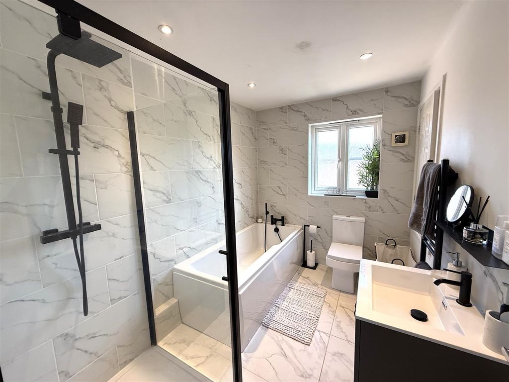 Property photo 2 of 14 Hill Top 7.Jpg