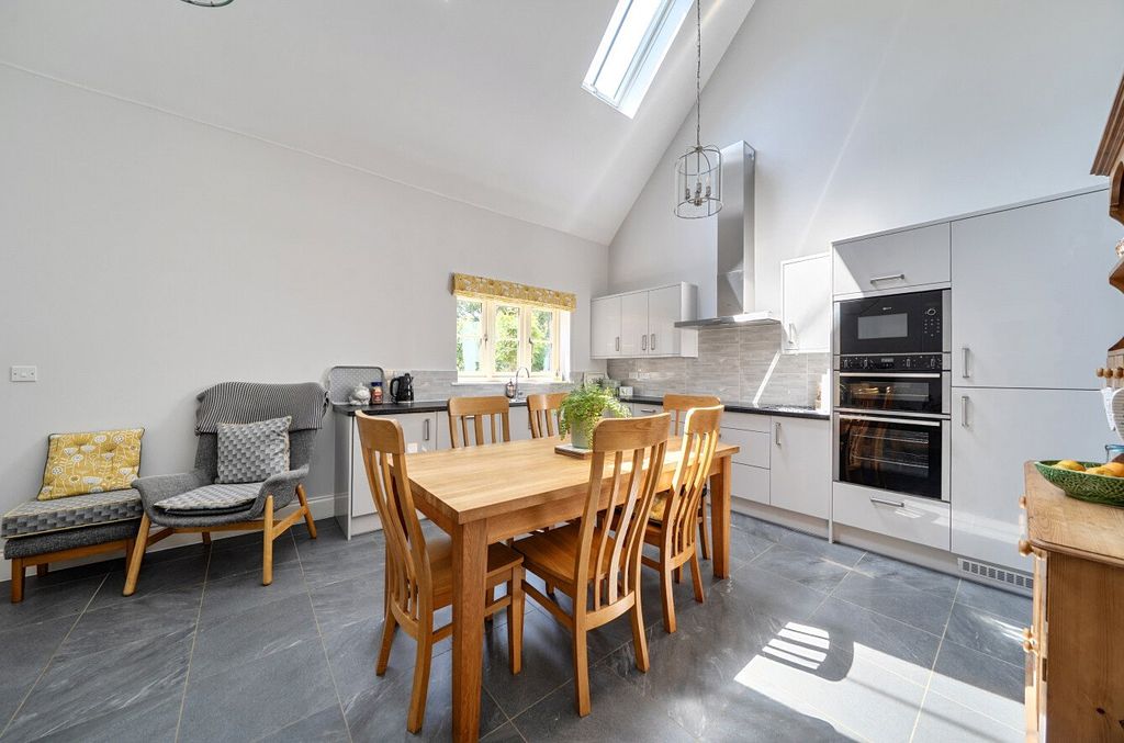 Property photo 2 of 16 Kitchen/Dining Room