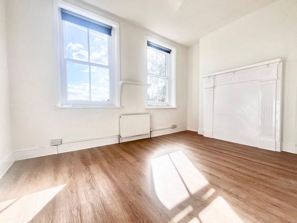 Property photo 1 of 8 Reception Room