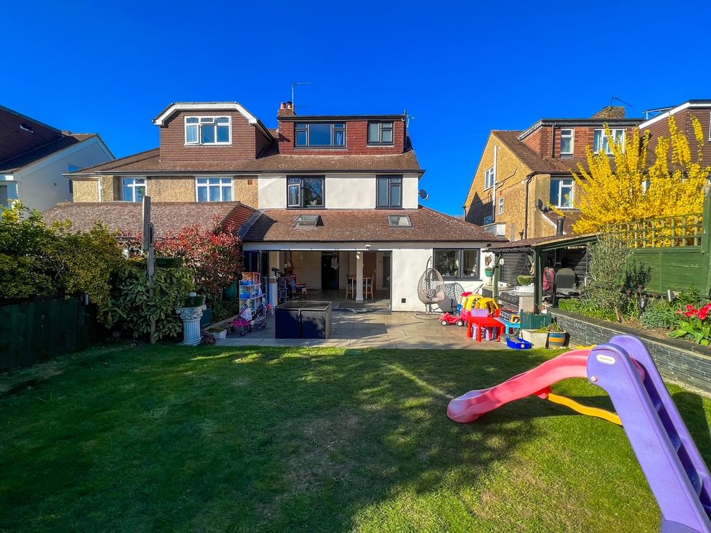 Property photo 3 of 37