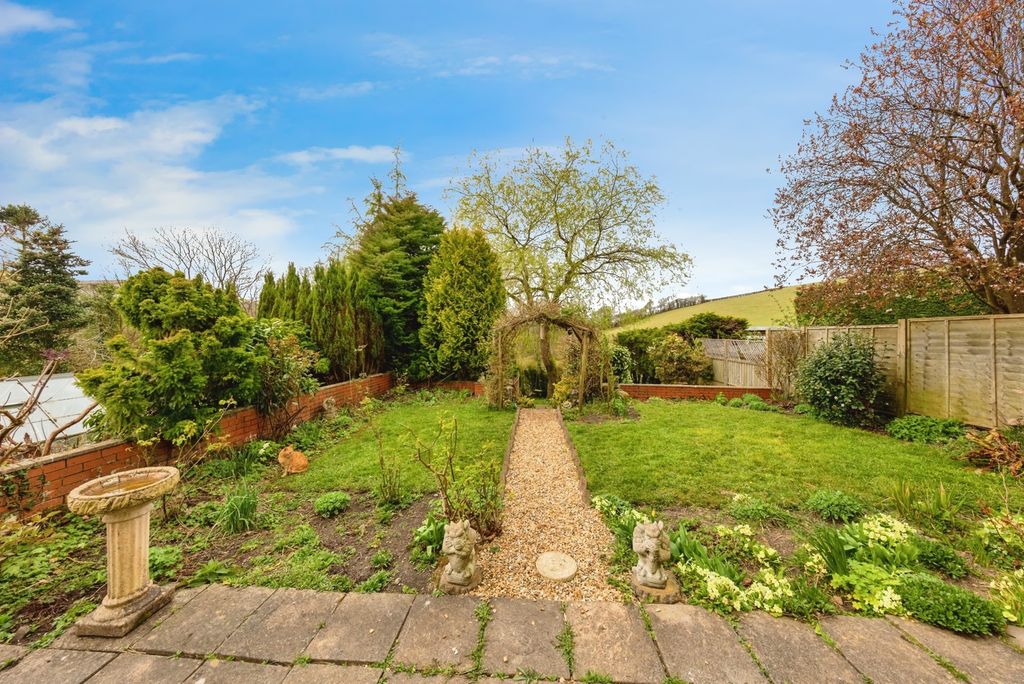 Property photo 2 of 17 Photo