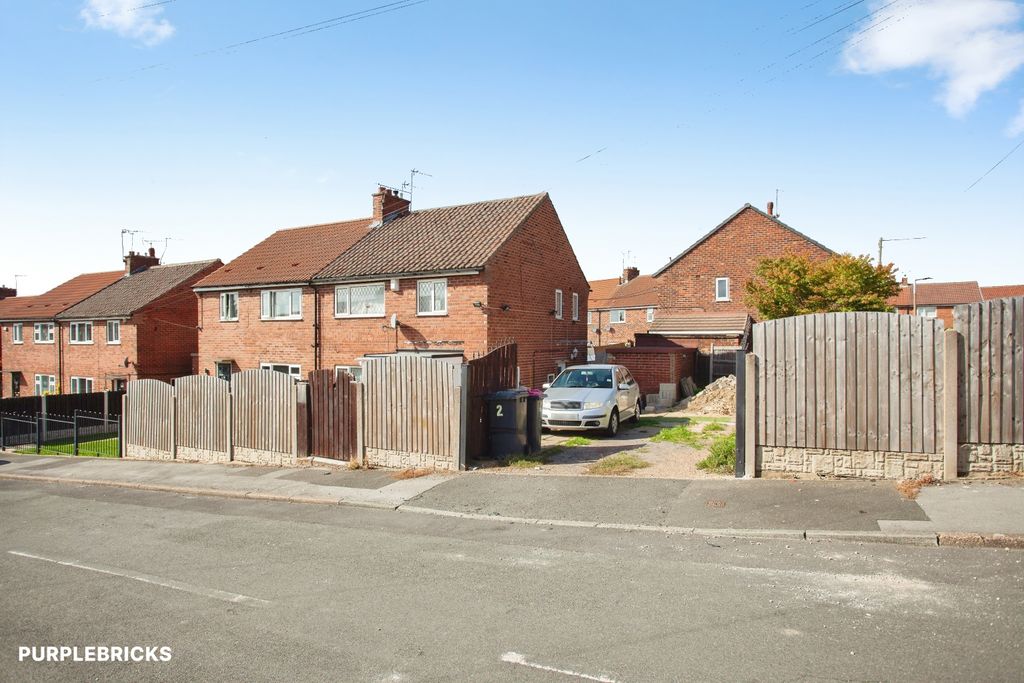Property photo 2 of 26
