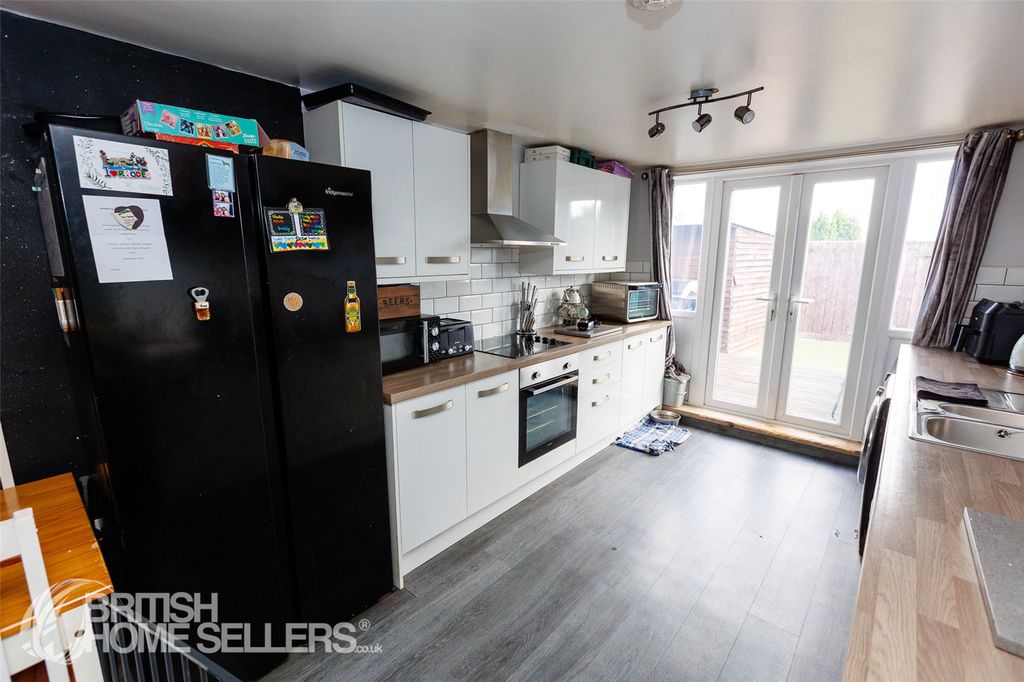 Property photo 2 of 24 Picture No. 40