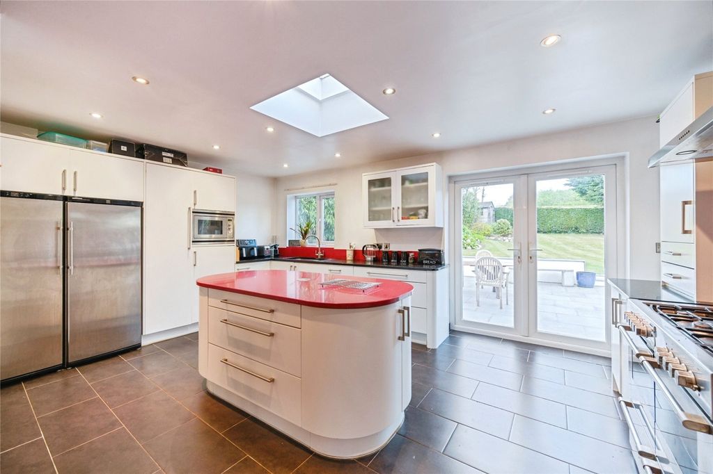Property photo 3 of 17 Kitchen/Diner