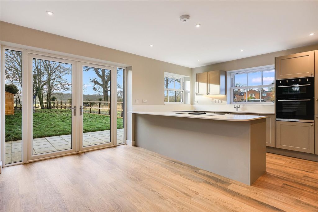 Property photo 2 of 28 Img (6).Jpg