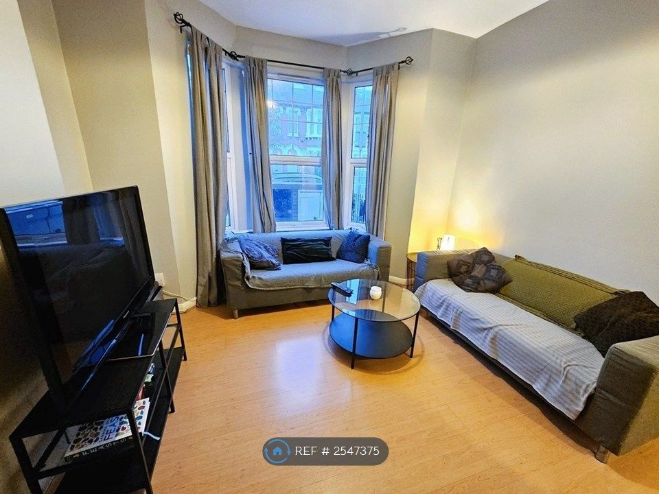 Property photo 2 of 8