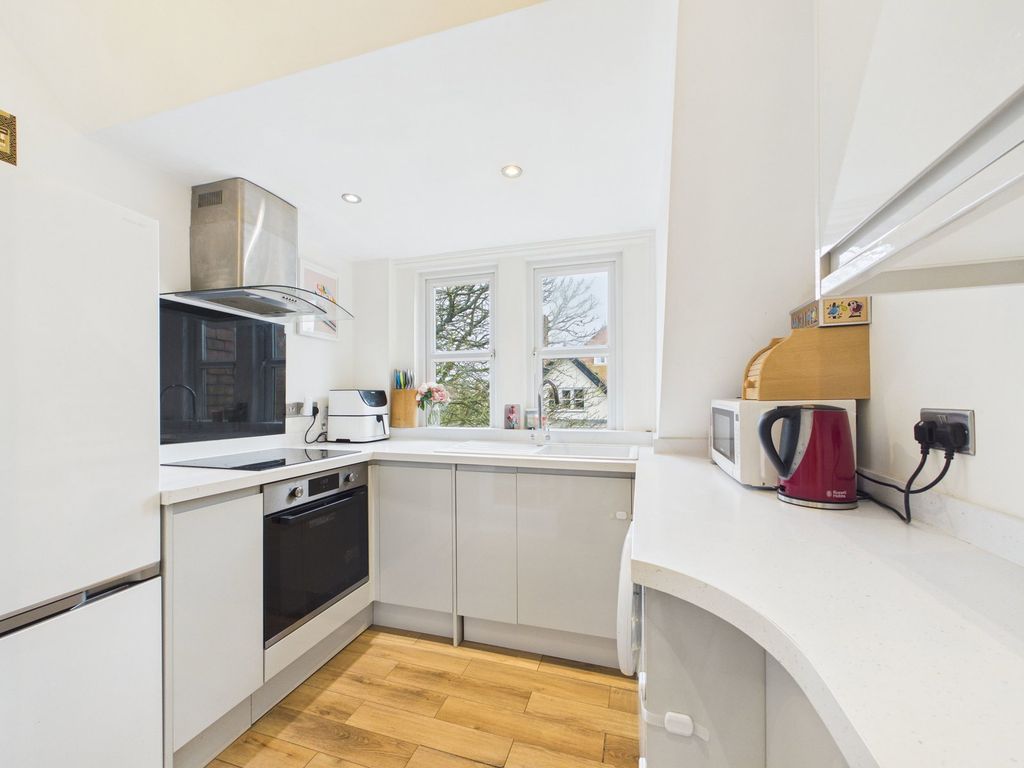 Property photo 2 of 25