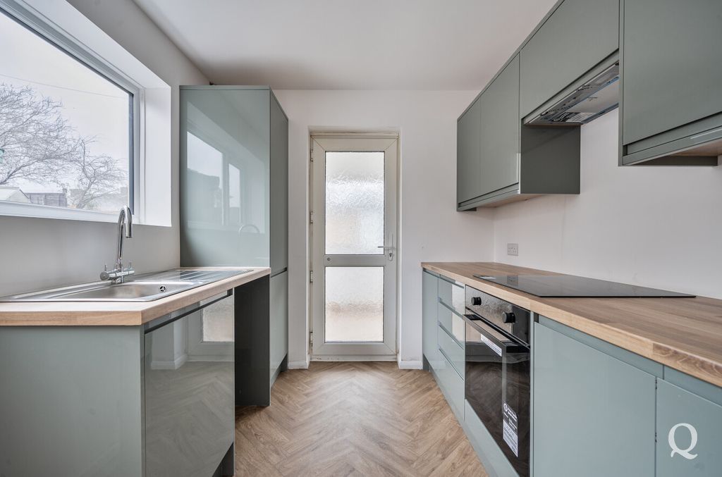 Property photo 2 of 24 4Eafb41F-F800-4Bd...