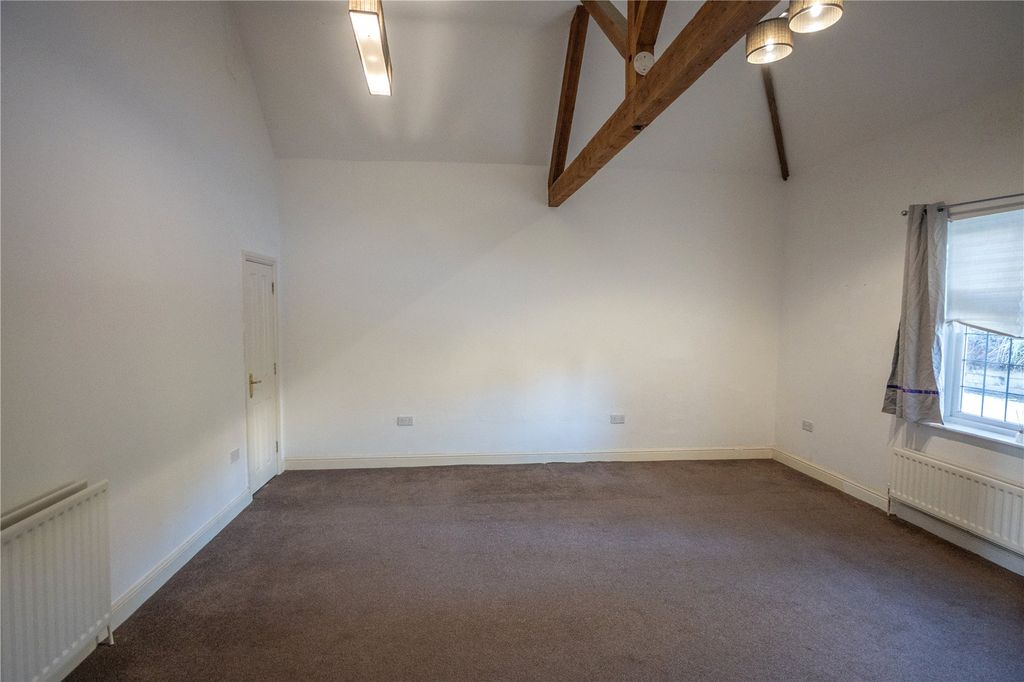 Property photo 3 of 9 Picture No. 23