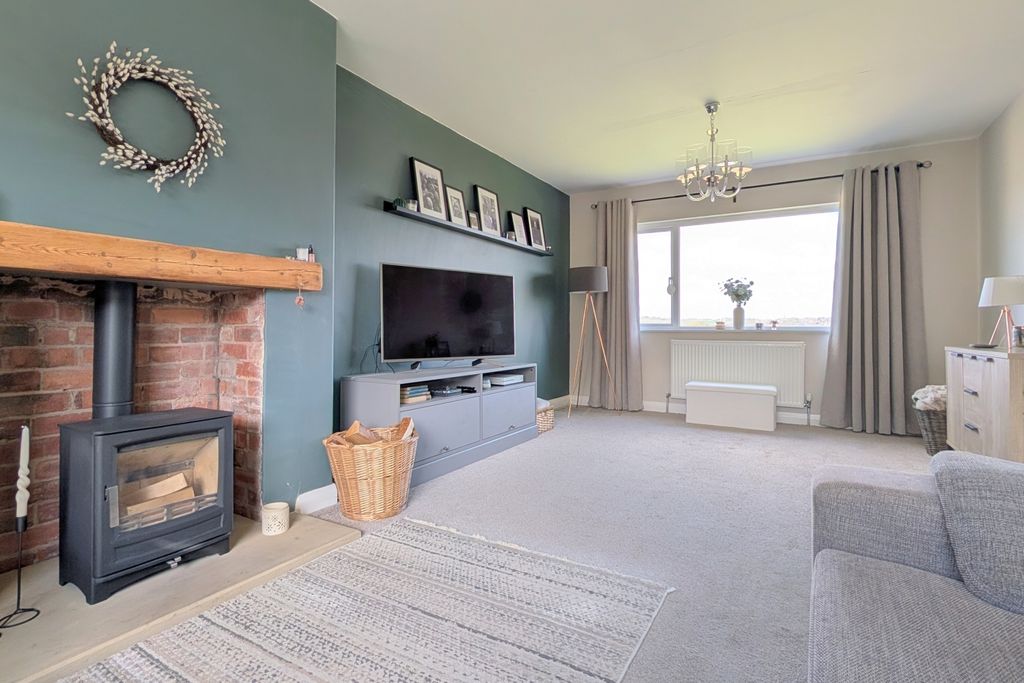 Property photo 3 of 27 Laverock Ewemove (4)
