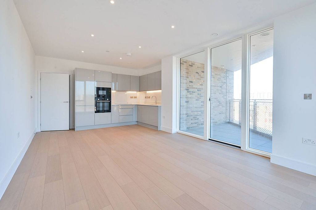 Property photo 3 of 10