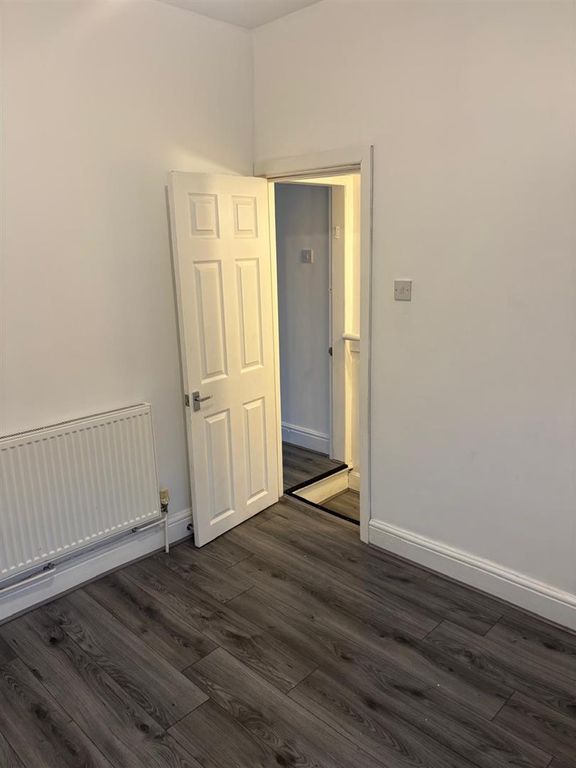 Property photo 2 of 10 13. Rear Bed.Jpeg