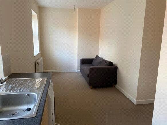 Property photo 3 of 7 Lounge