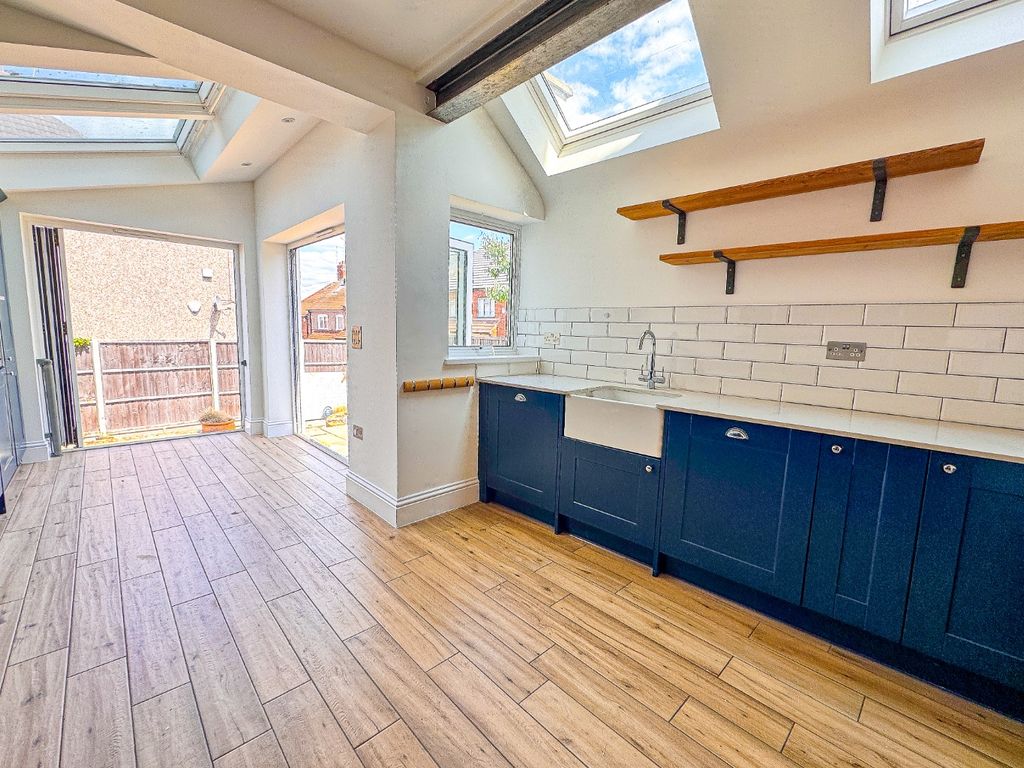 Property photo 2 of 24 313394