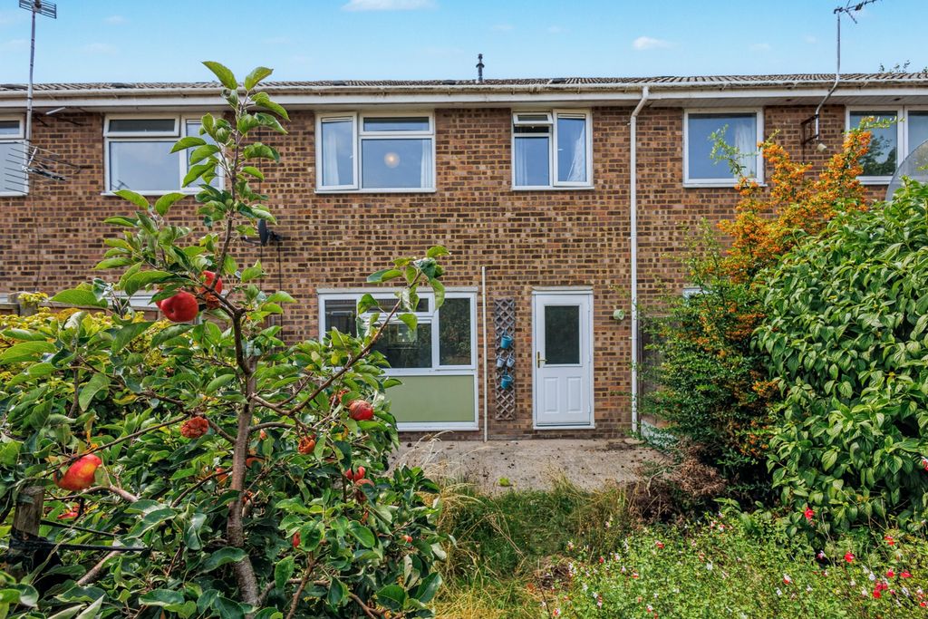 Property photo 1 of 16 18 Nash Drive, Abingdon, Oxfordshire Ox14 5Pt