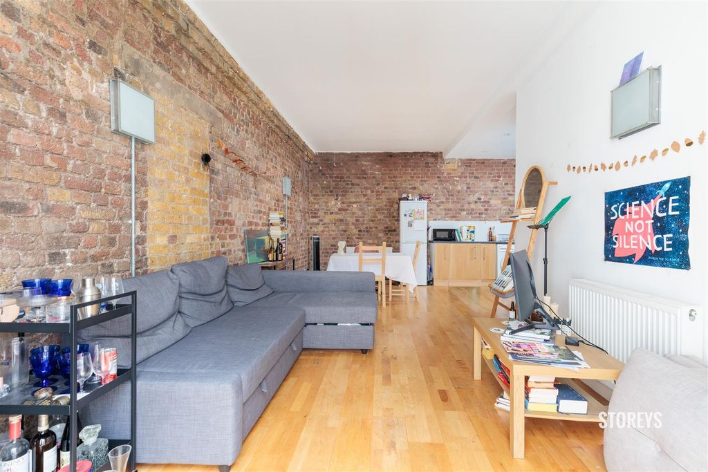 Property photo 2 of 25