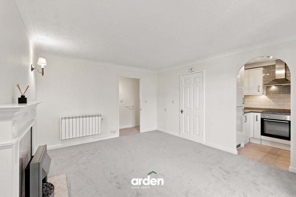 Property photo 2 of 11