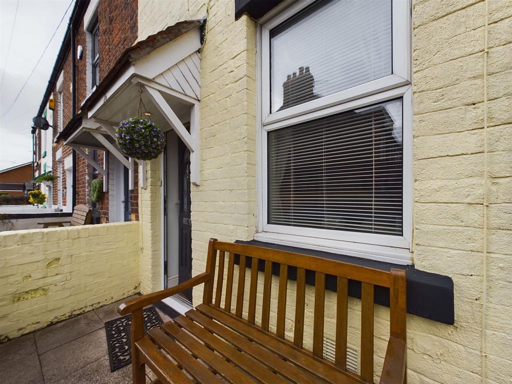 Property photo 3 of 31 Cam01207G0-Pr0427-Still006.Jpg