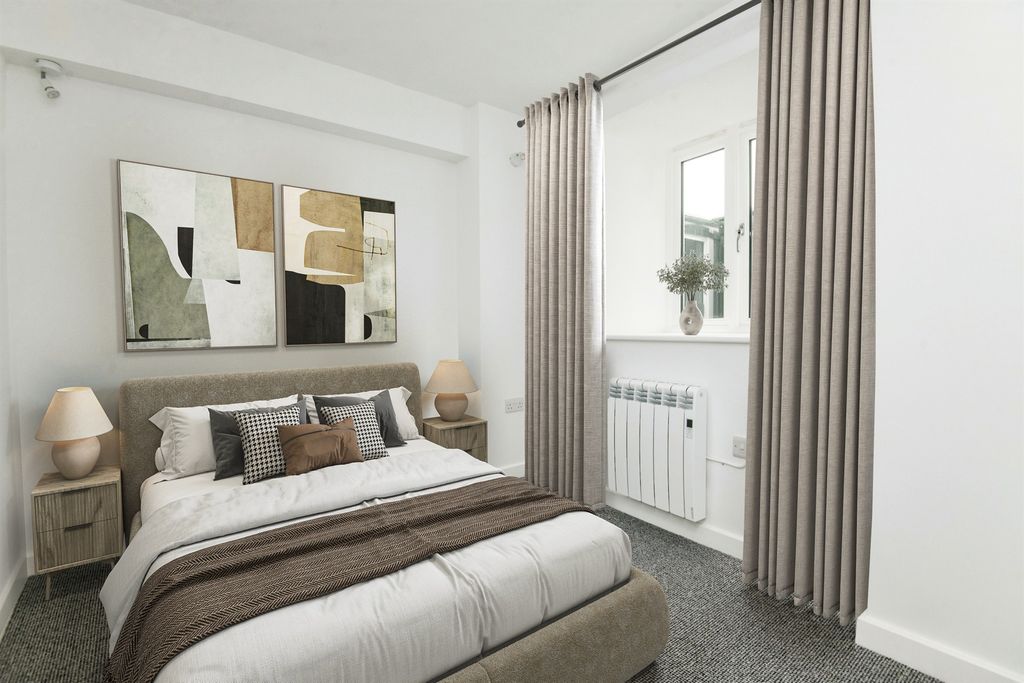 Property photo 3 of 12