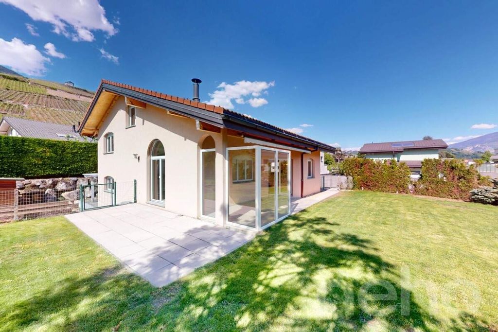 Property photo 2 of 13