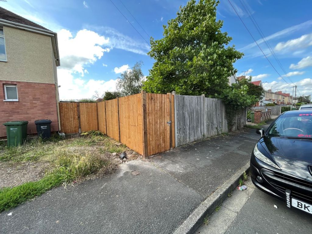 Property photo 3 of 4
