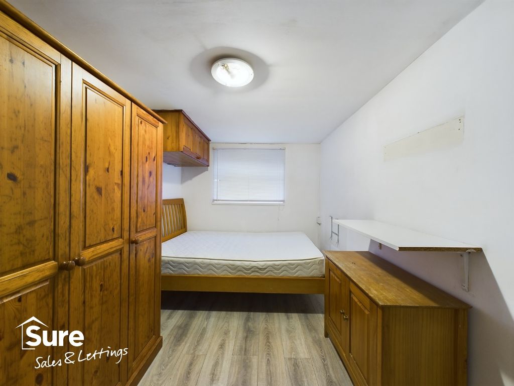 Property photo 3 of 6 3099284