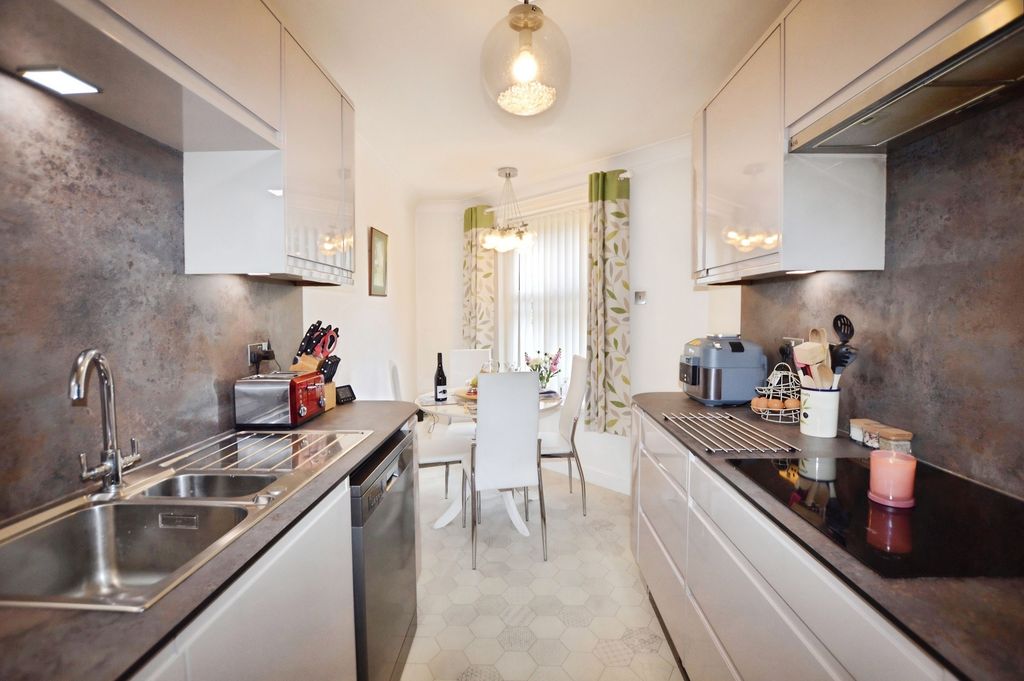 Property photo 3 of 22 Pbox-Img.Jpg