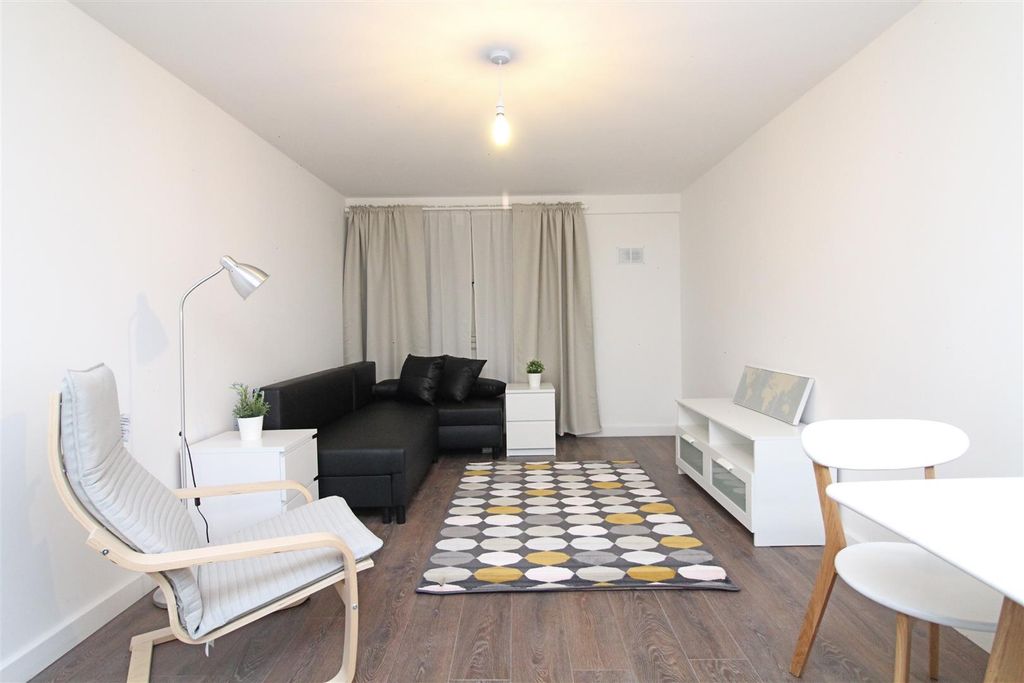 Property photo 2 of 10 3.Jpg
