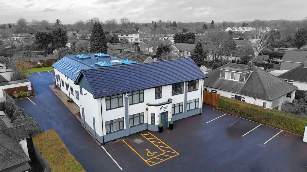 Property photo 2 of 22