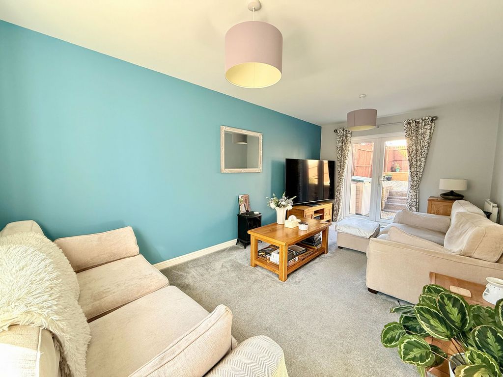 Property photo 3 of 20