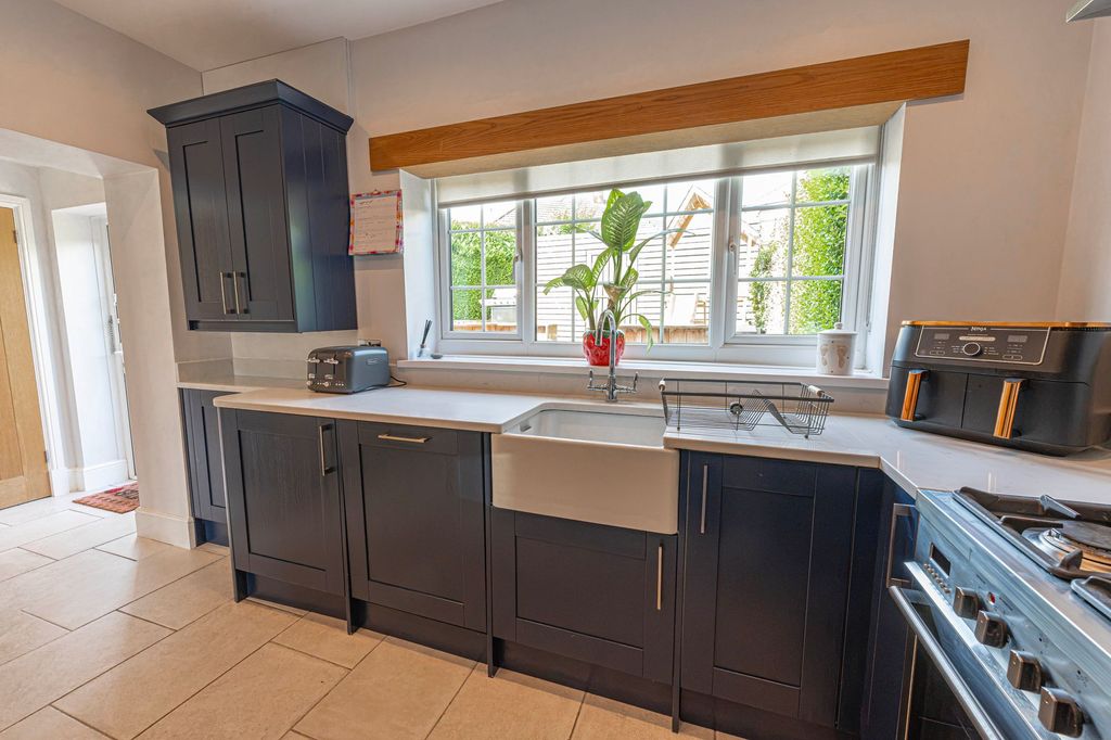Property photo 2 of 25 2
