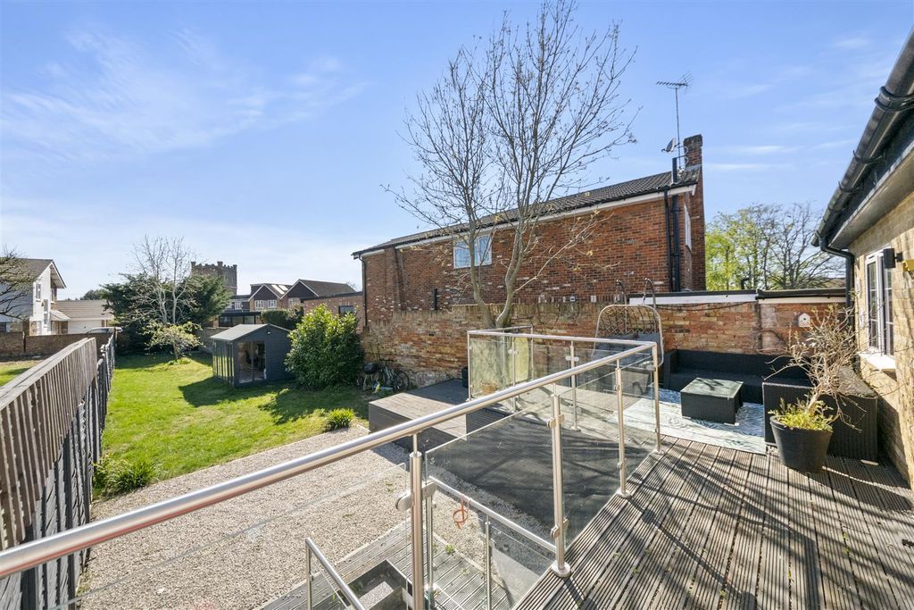 Property photo 3 of 22