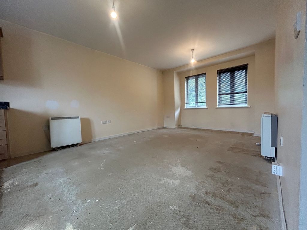 Property photo 3 of 6