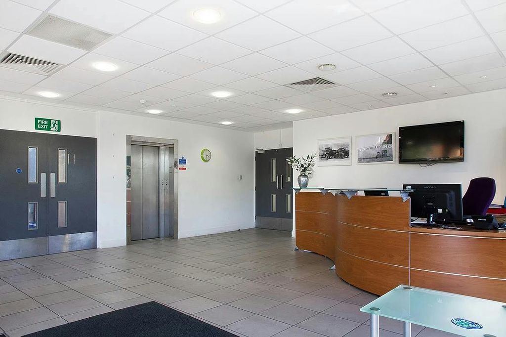 Property photo 1 of 9 Ezgif247910Cb148.Jpg