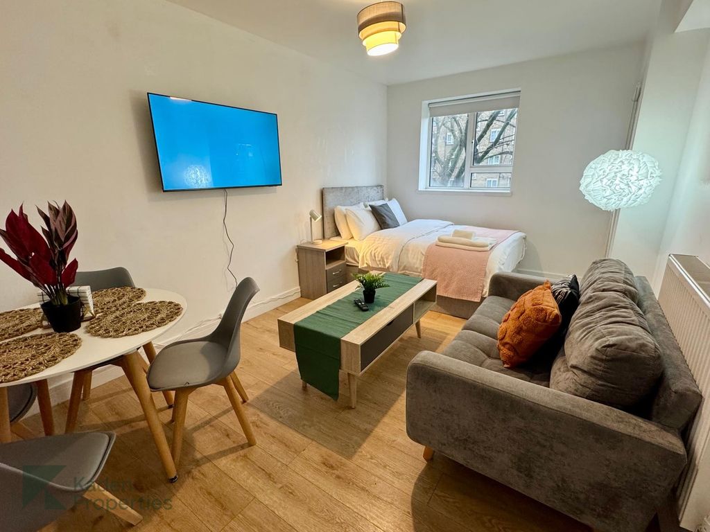 Property photo 1 of 31