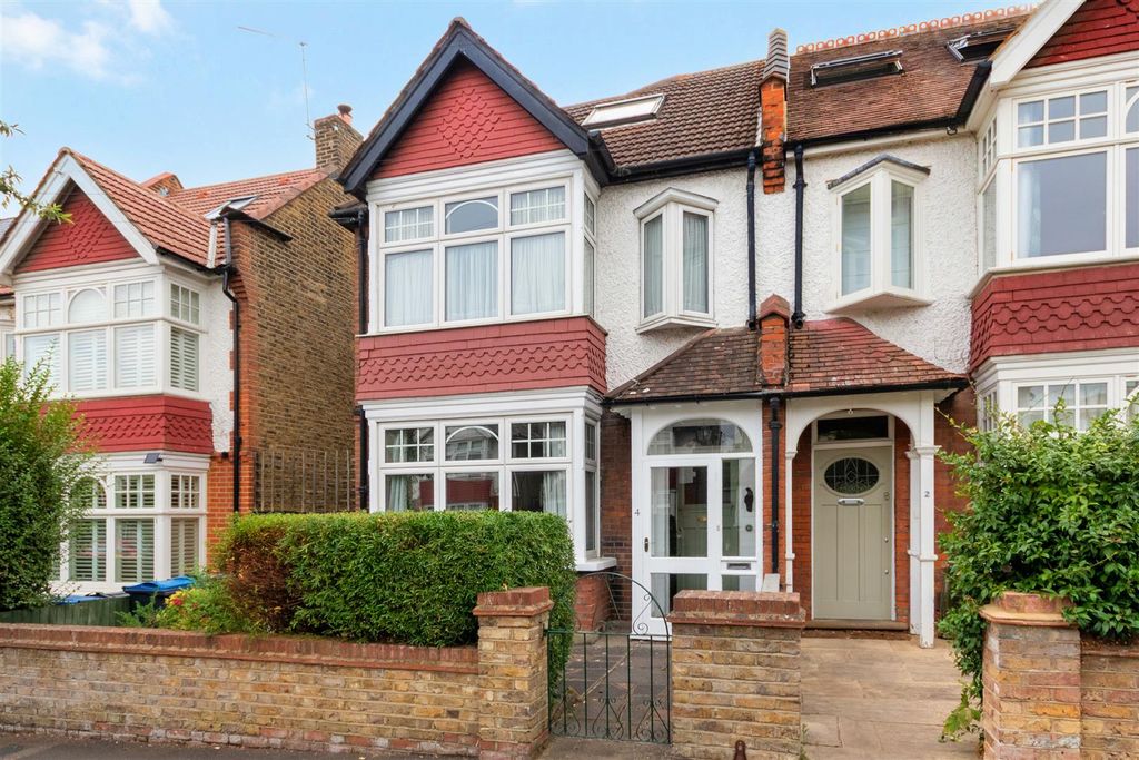 Property photo 1 of 12 External