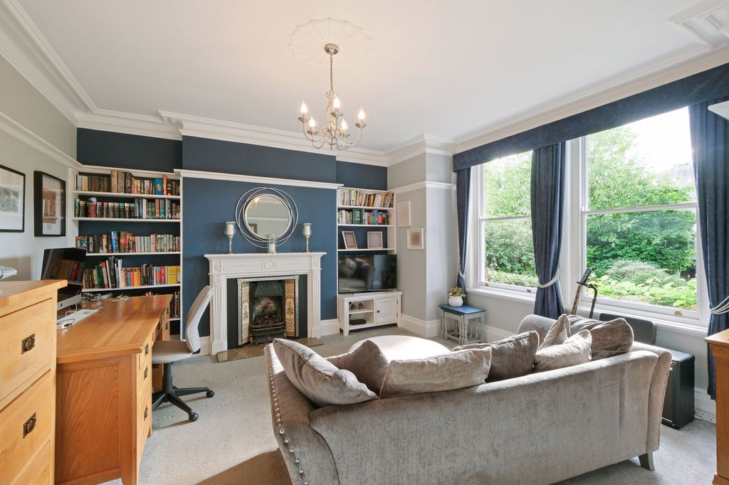 Property photo 3 of 24