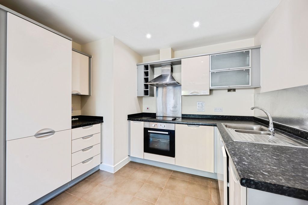 Property photo 3 of 16 Pbox-Img.Jpg