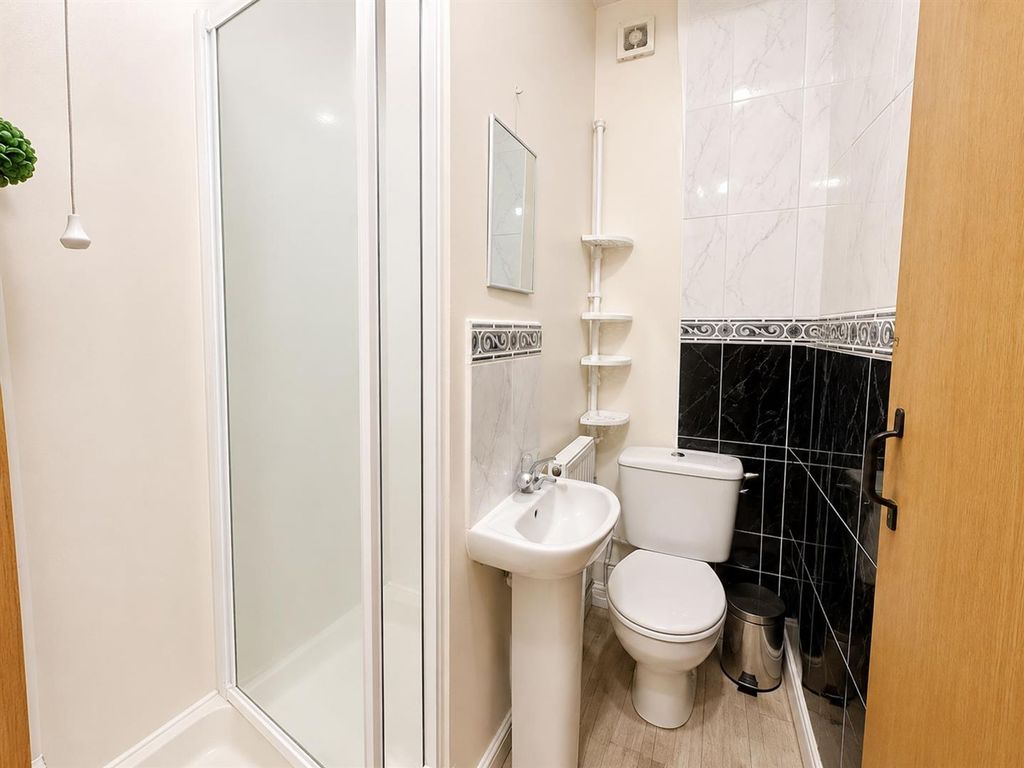 Property photo 3 of 5