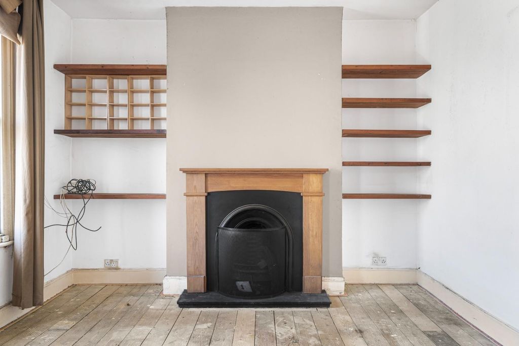 Property photo 3 of 13 3_50889.Jpg