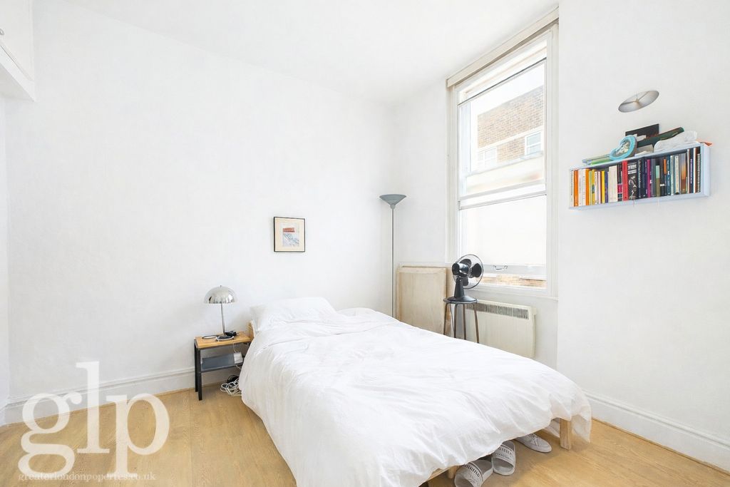 Property photo 1 of 13 940192