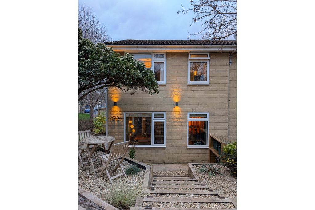 Property photo 1 of 16 Front View