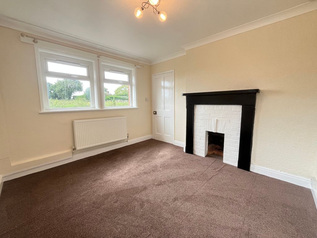 Property photo 3 of 13 Dining Room