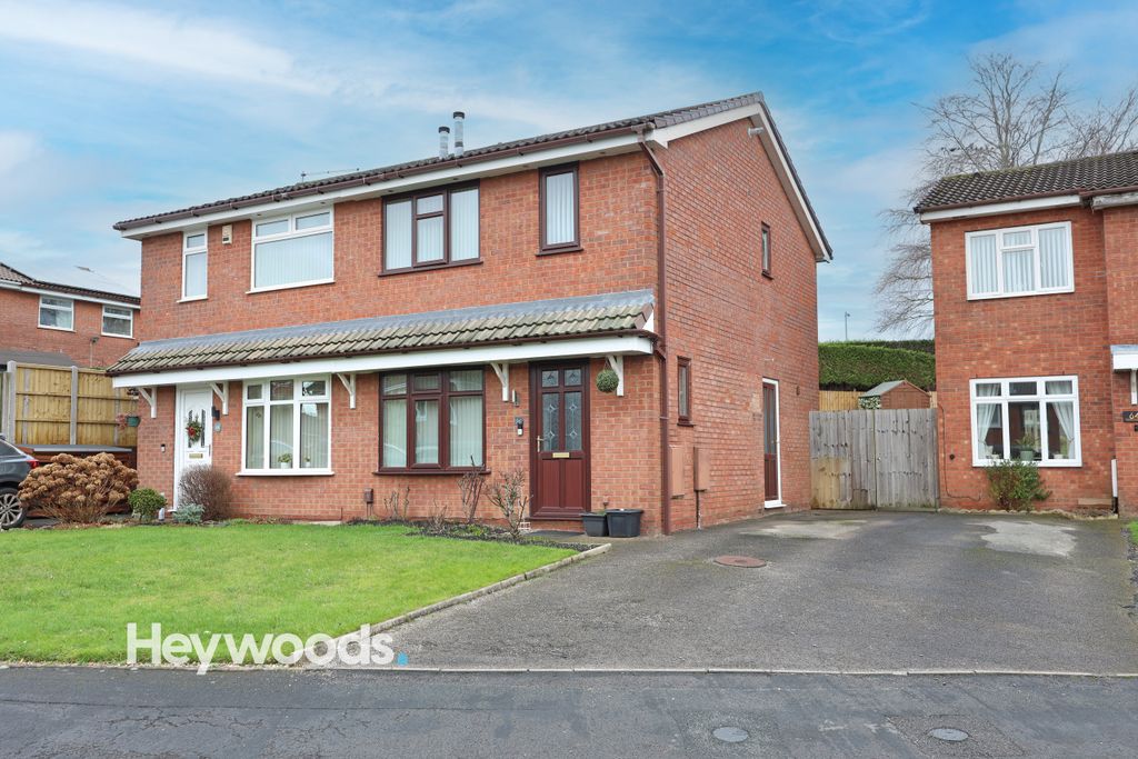 Property photo 1 of 40 099A1921