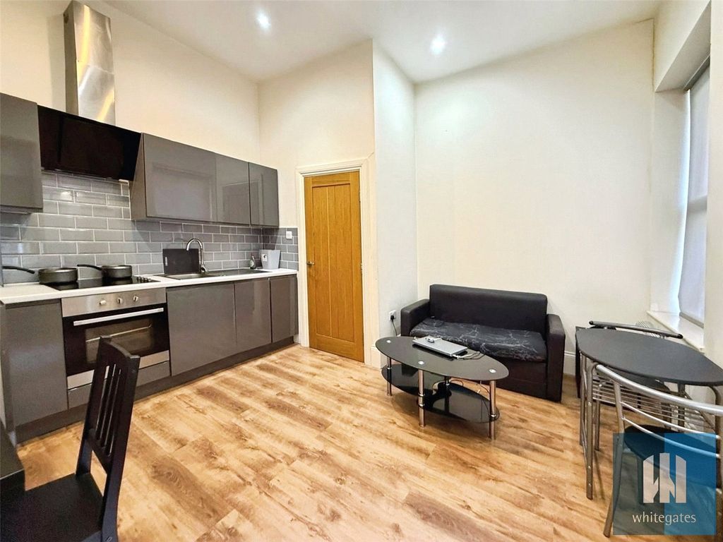 Property photo 3 of 11 Picture No. 16