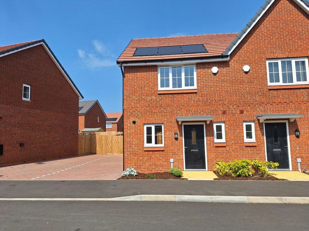 Property photo 1 of 10 External