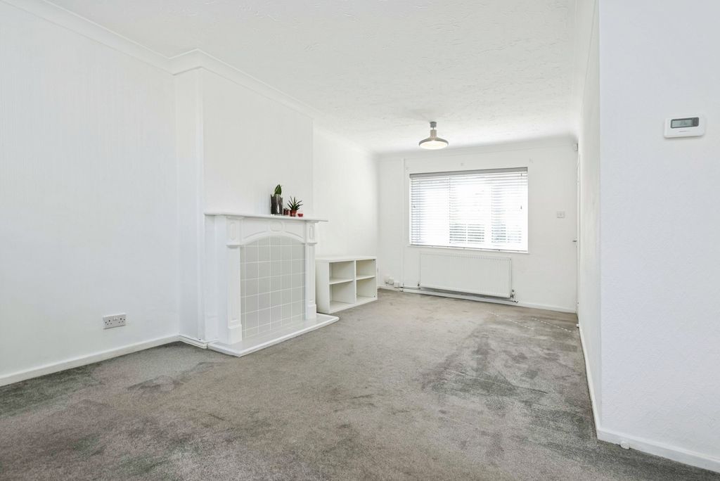 Property photo 3 of 24 Pbox-Img.Jpg